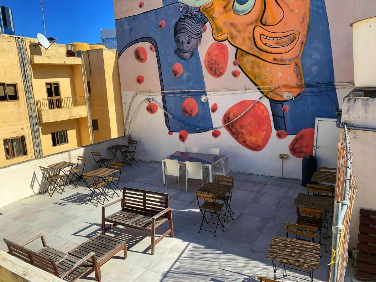 Metropole Budget Hostel Сент Джулианс Экстерьер фото